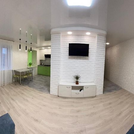 Suite Mira Avenue Center Двухкомнатная Квартира В Центре Возле Тц Цум Chernihiv Exterior photo
