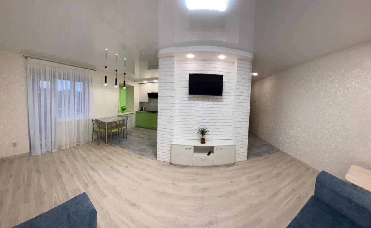 Suite Mira Avenue Center Двухкомнатная Квартира В Центре Возле Тц Цум Chernihiv Exterior photo