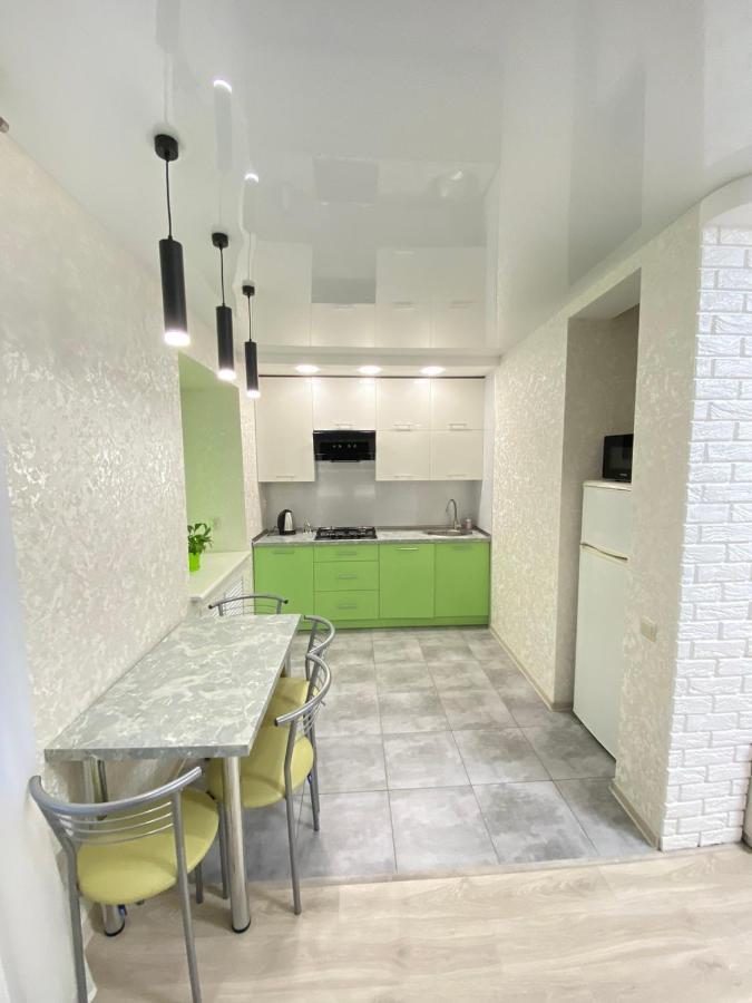 Suite Mira Avenue Center Двухкомнатная Квартира В Центре Возле Тц Цум Chernihiv Exterior photo