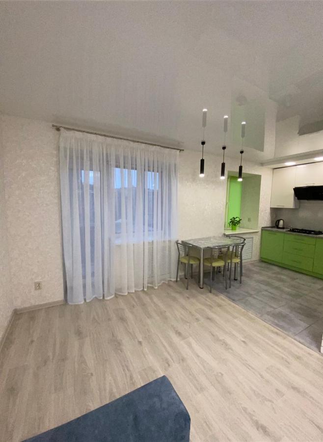 Suite Mira Avenue Center Двухкомнатная Квартира В Центре Возле Тц Цум Chernihiv Exterior photo